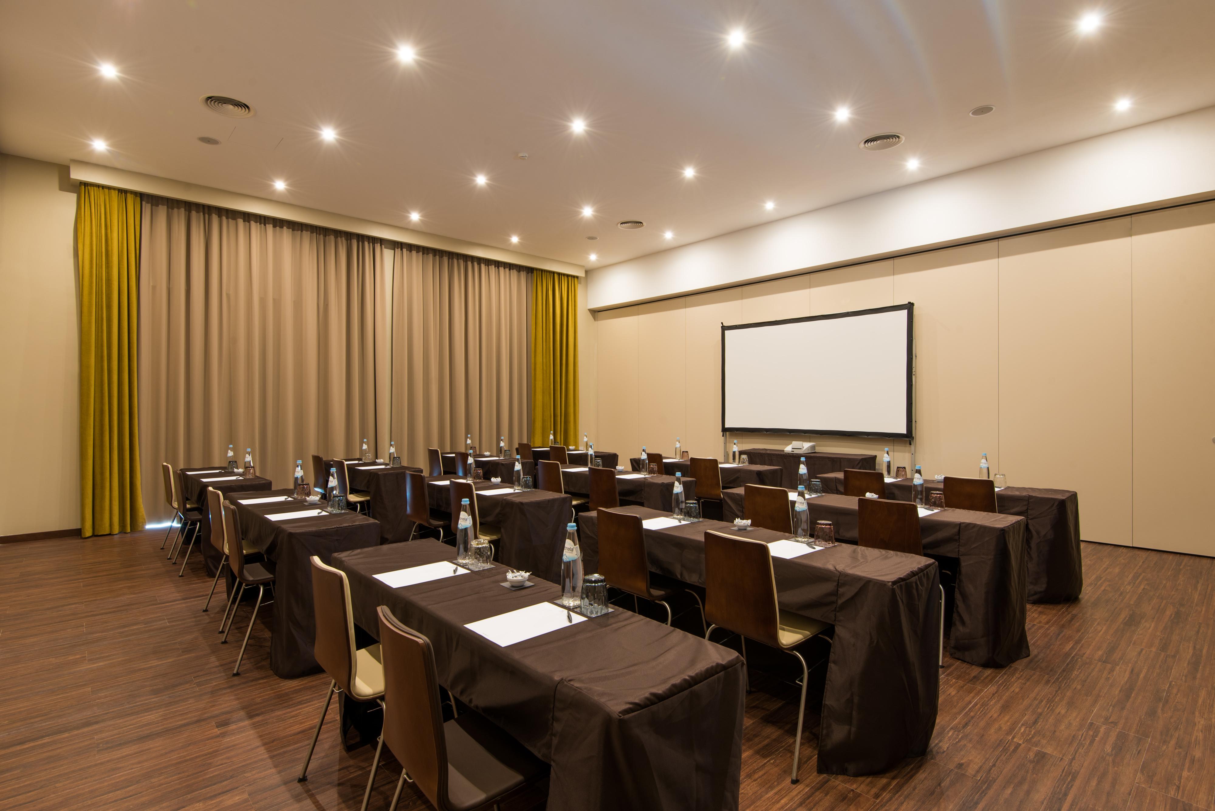 Vila Gale Sintra Exteriér fotografie Meeting room