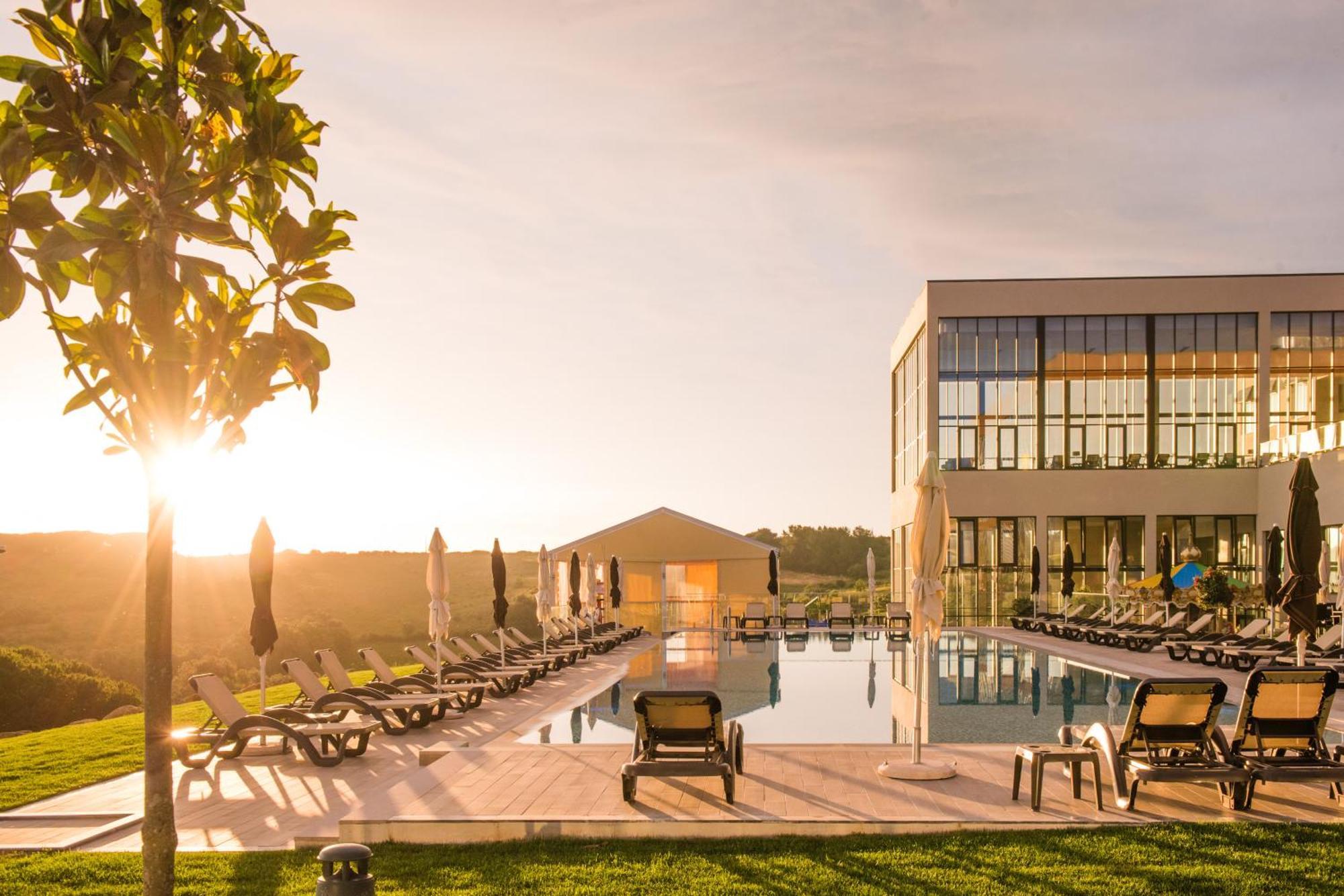 Vila Gale Sintra Exteriér fotografie The swimming pool at the Hotel